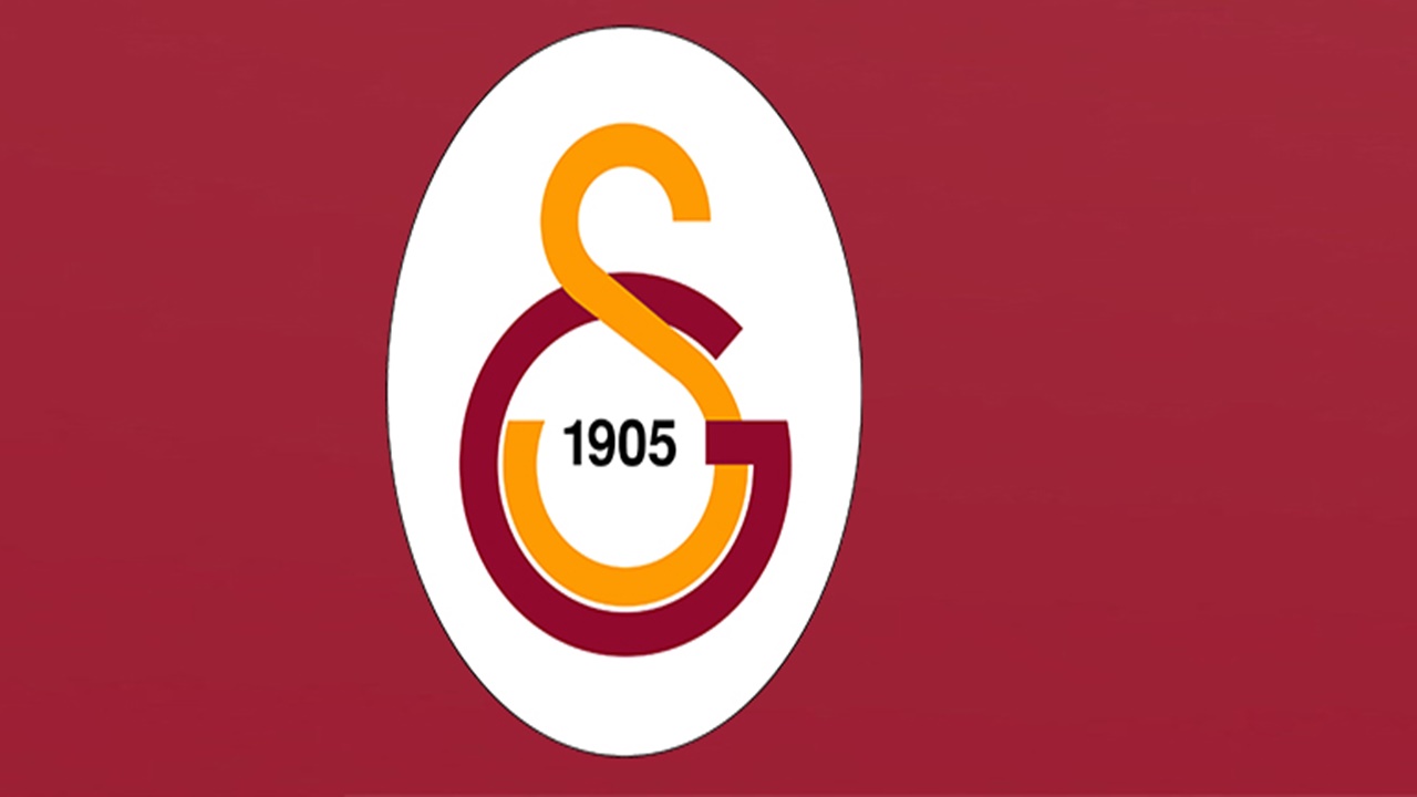 Galatasaray Milli futbolcuyu kadrosuna katıyor! Taraftarın beklediği isim İstanbul’a geliyor