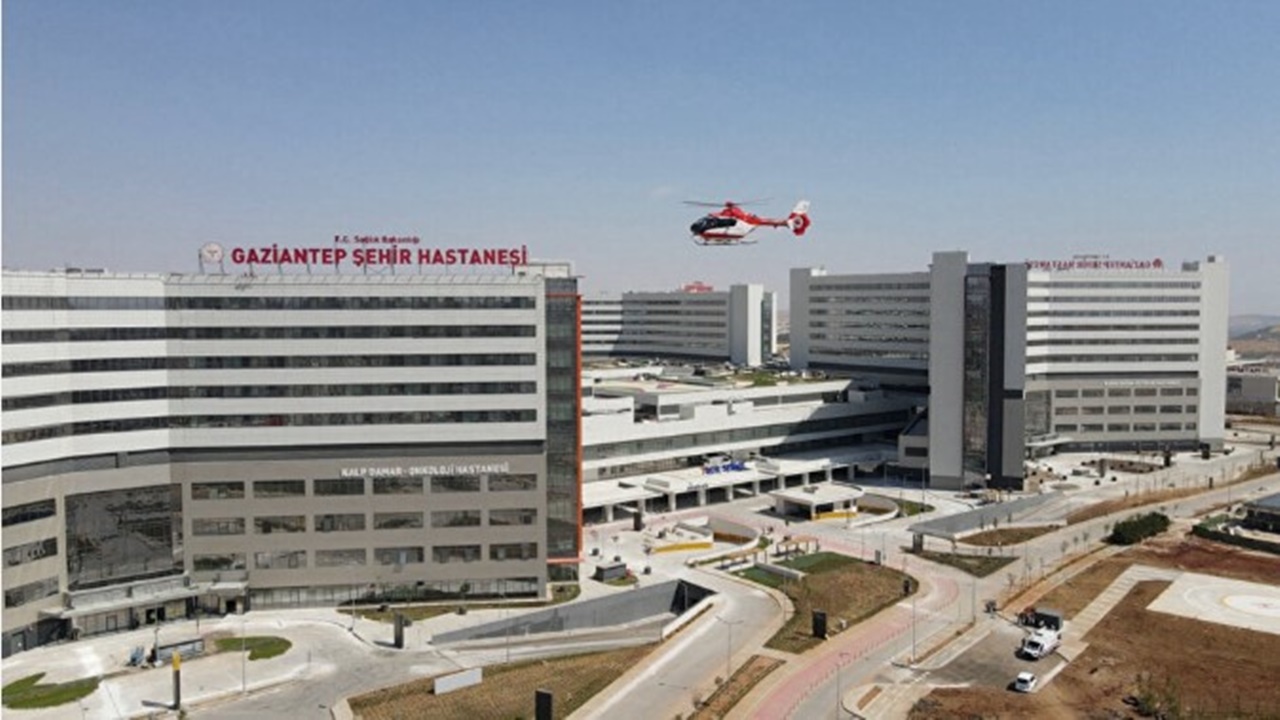 Gaziantep Şehir Hastanesi açıldı! Cumhurbaşkanı Erdoğan: Deprem şehirlerimizi ayağa kaldırana kadar durup dinlenmeyeceğiz