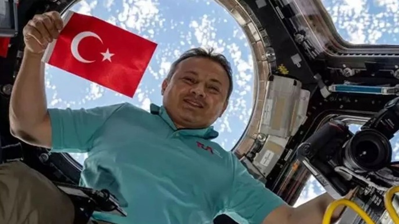 Türkiye'nin ilk astronotu Alper Gezeravcı'nın yurda dönüş tarihi belli oldu