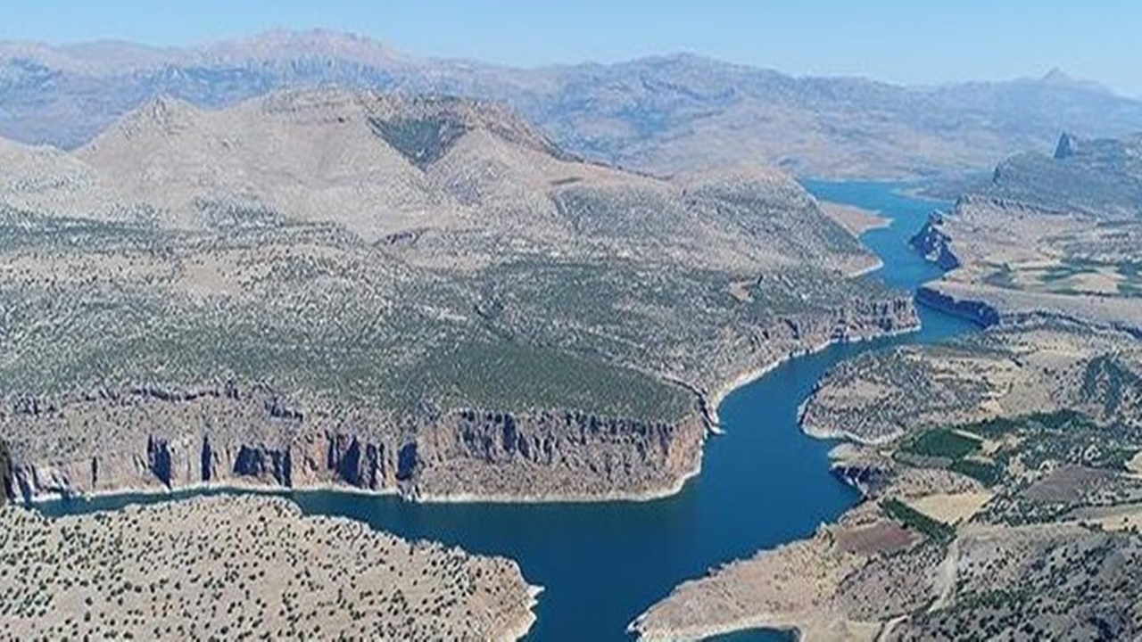 Fırat Nehri’ne sızma iddialarına Erzincan Valisi’nden yanıt geldi