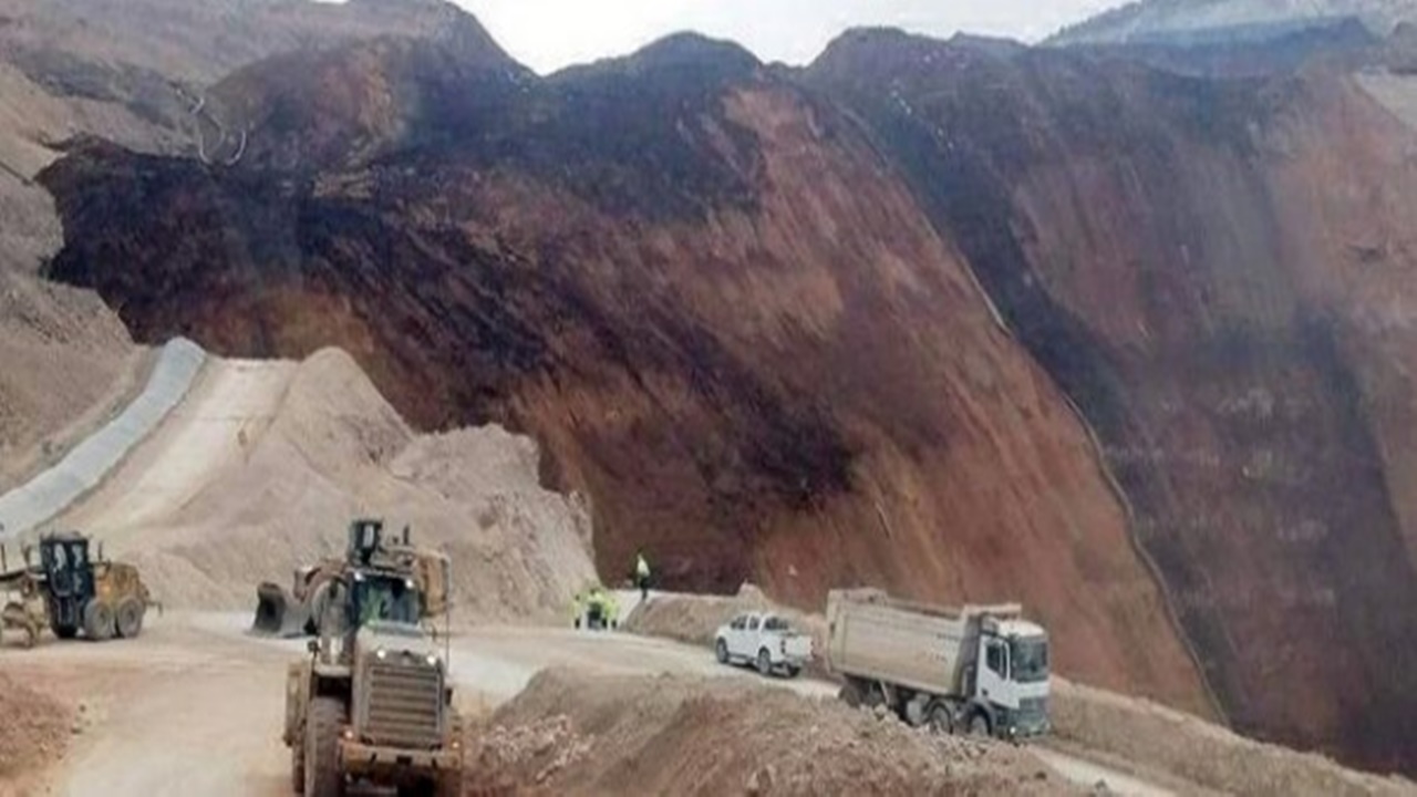 Erzincan İliç toprak kayması son durum! Maden sahasında acı bekleyiş