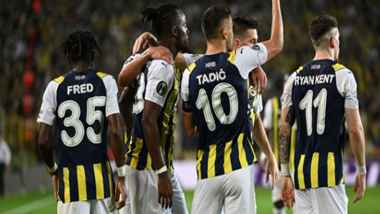 Fenerbahçe’de yıldız futbolcu kadroya yazılmadı! İşte TFF’ye bildirilen listede yer alan futbolcular