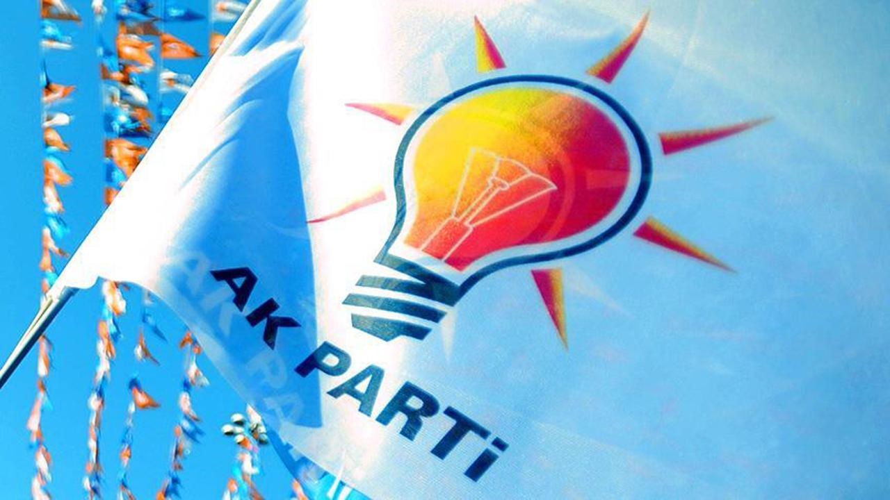 Bir ünlü isim daha siyasete atıldı! AK Parti’den aday oldu