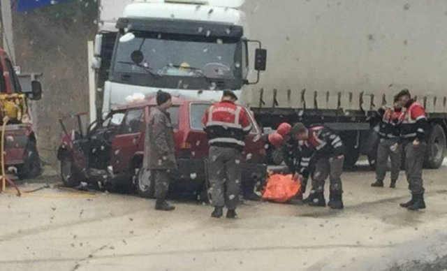 Bursa'da feci kaza: İrfan Aydın ve Halil Şimşek öldü