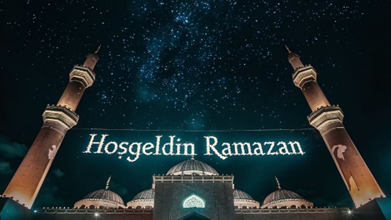 Ramazan ayı mesajları dualı, kurumsal, görselli hoş geldin Ramazan mesajları ve sözleri