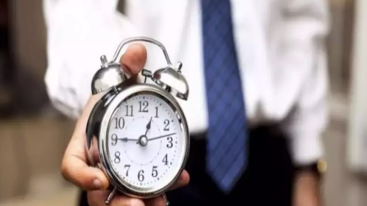 Ramazan ayı boyunca çalışma saatleri kısaltıldı