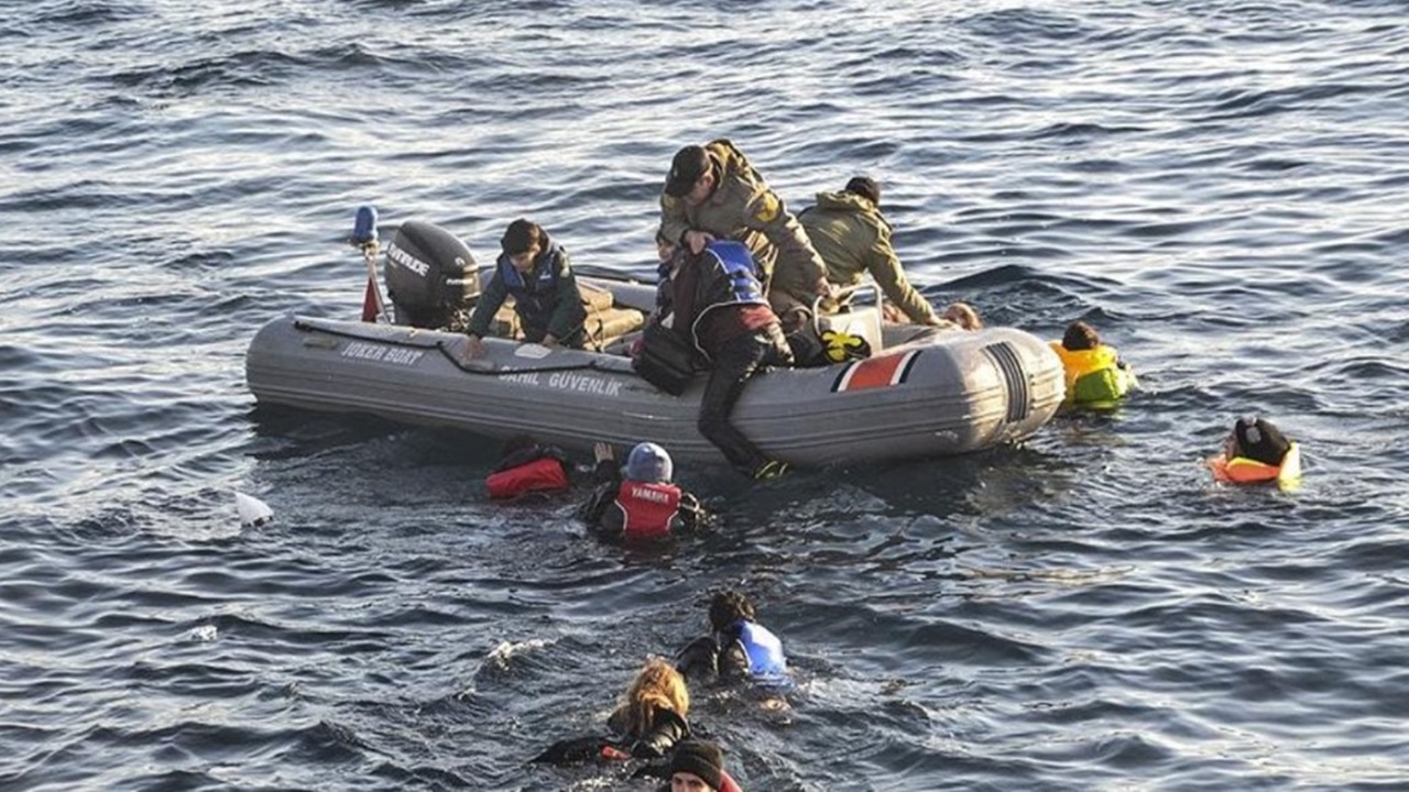 Son dakika! Çanakkale'de göçmen teknesi battı: 4 çocuğun cesedi bulundu