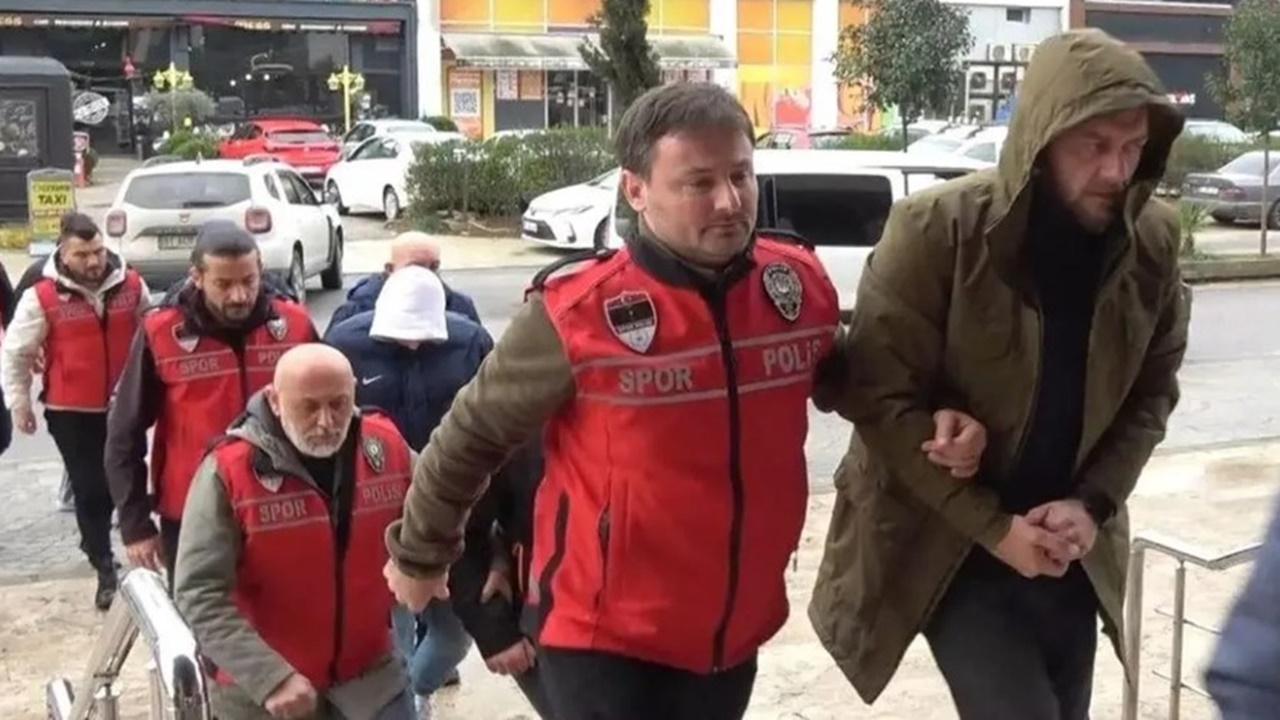 Trabzonspor-Fenerbahçe maçında olaylara karışan 7 kişi adliyeye getirildi