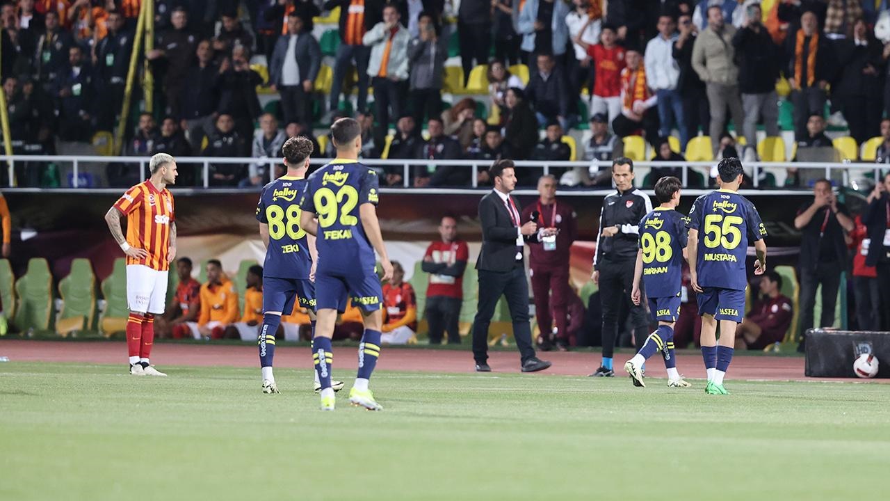 Süper Kupa maçında sahadan çekilen Fenerbahçe ceza alacak mı?