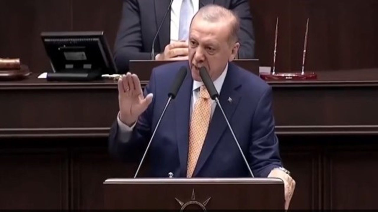 Biz bitti demeden bitmez diyen Cumhurbaşkanı Erdoğan ayakta alkışlandı