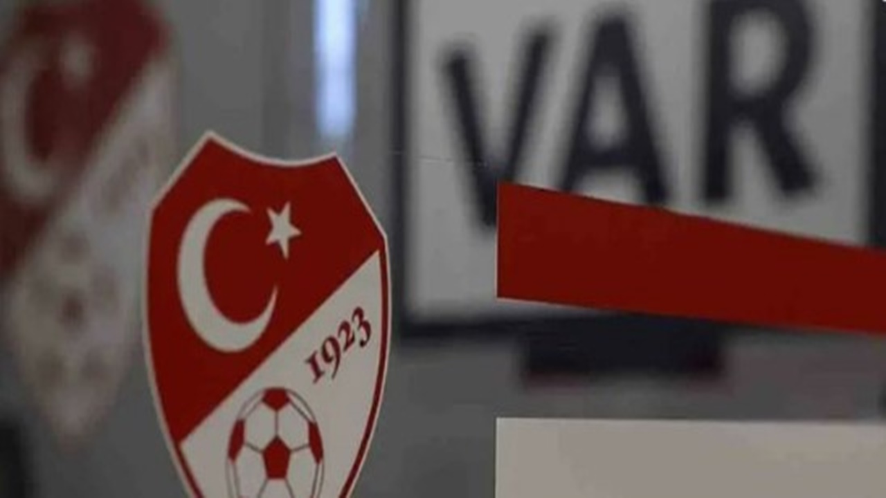 Sivasspor Fenerbahçe maçının yabancı VAR hakemi açıklandı