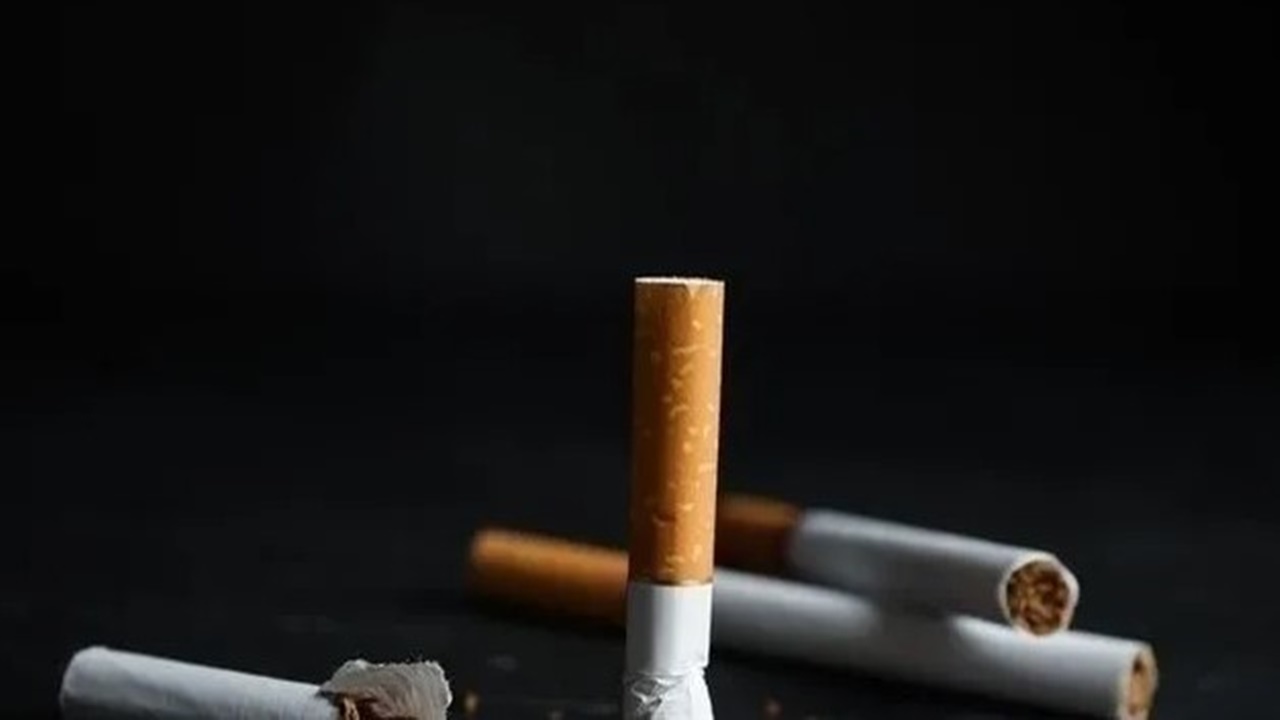 Sigaraya paket başı 4 TL DEV ZAM! İşte 4 Mayıs yeni sigara fiyatları listesi
