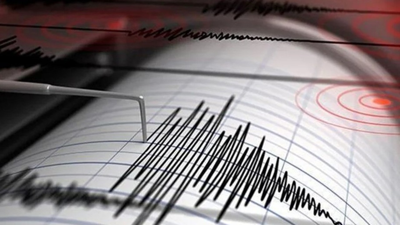 Peş peşe depremler! Elazığ, Erzincan ve Kahramanmaraş sallandı