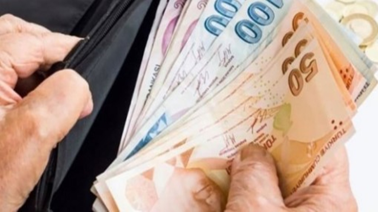 Emeklilere Mayıs ayında 1000 TL ek ödeme SÜRPRİZİ
