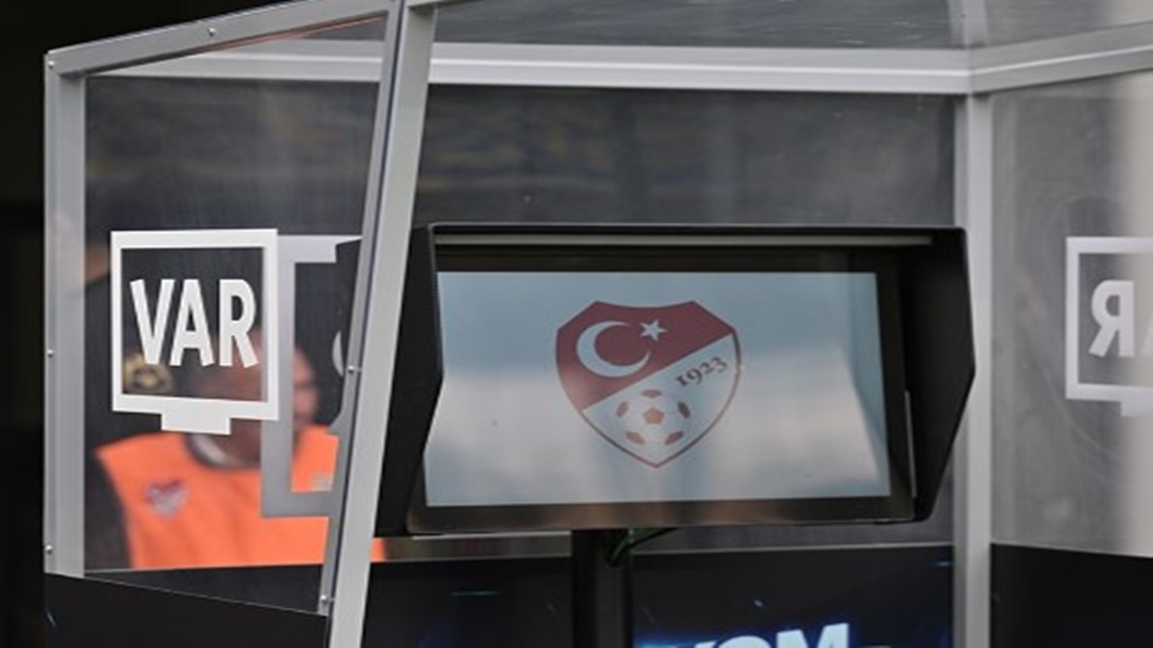 Galatasaray Fenerbahçe derbisinin VAR hakemi belli oldu! Daha önce Fenerbahçe maçını yönetmiş