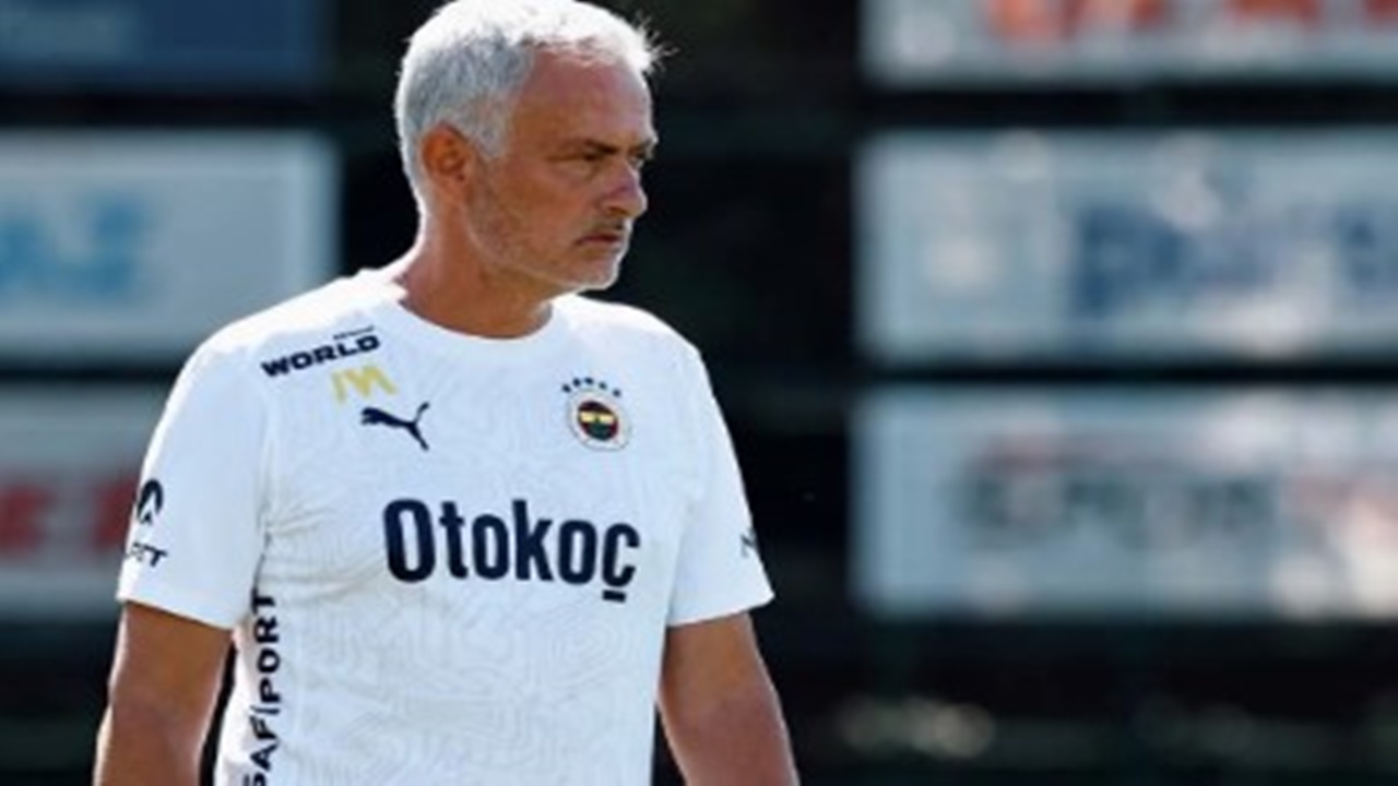 Fenerbahçe Adana Demirspor ilk 11’ler! Mourinho şaşırtmaya devam ediyor