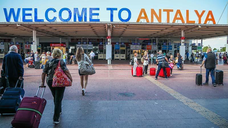 Antalya Dünya Turizminde Zirveye Tırmanıyor! Tatilcilerin Gözdesi Olmaya Devam Ediyor