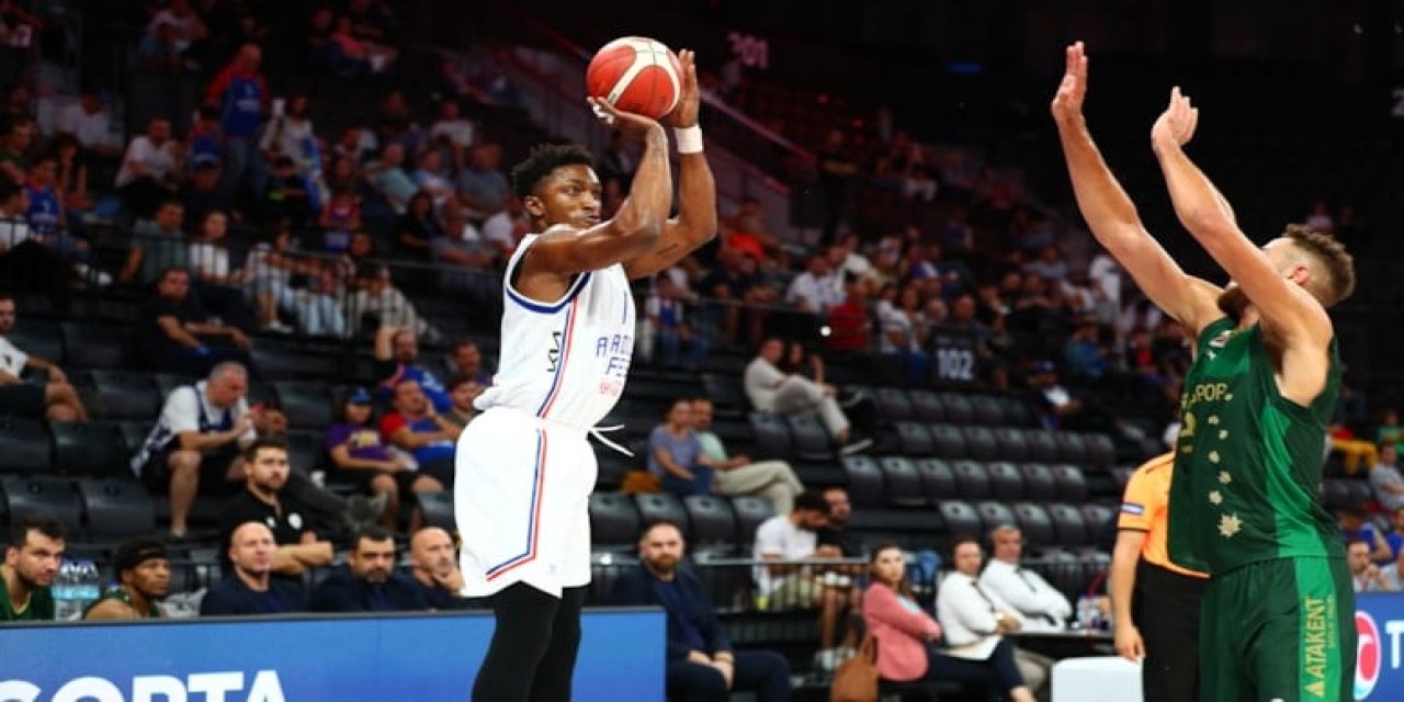 Anadolu Efes, Stanley Johnson ile Yollarını Ayırdı