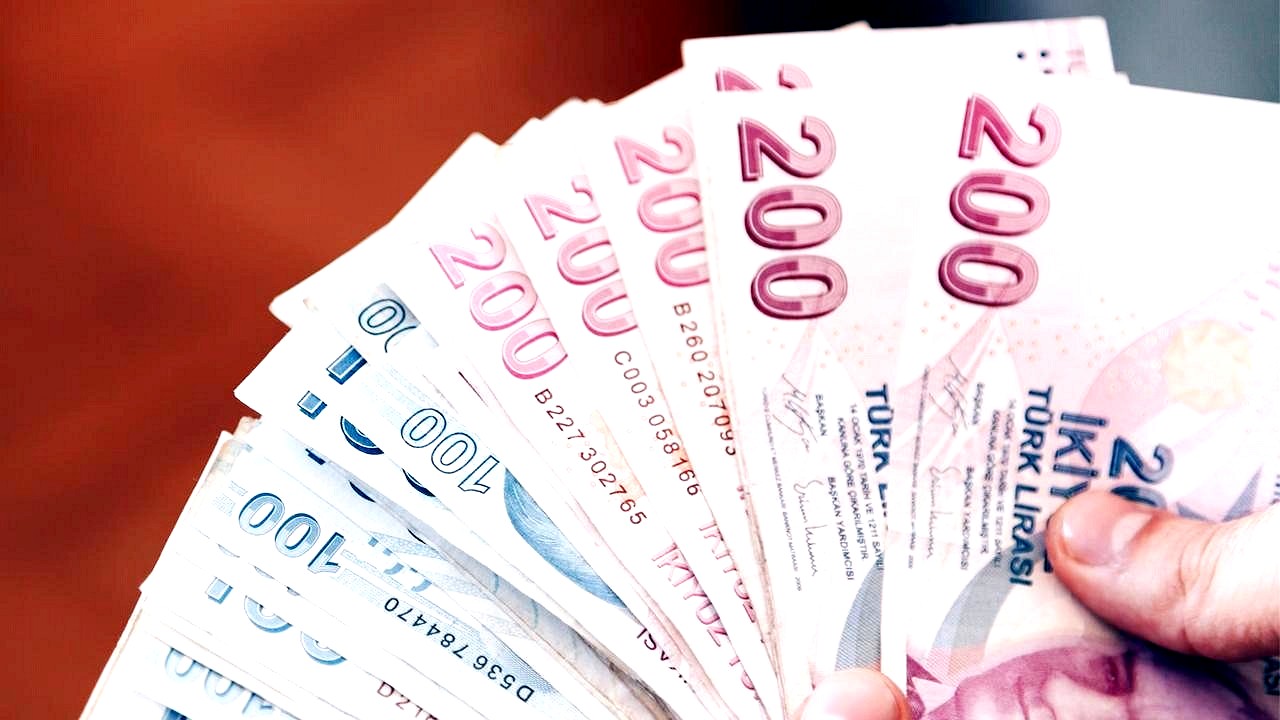 Emekli maaşları eşitlenecek! Emekliler 20.000 TL maaş mı alacaklar?