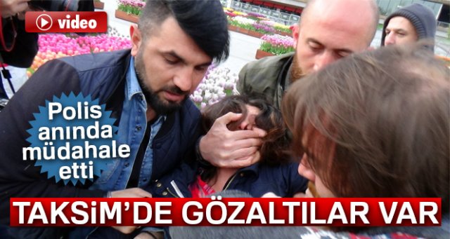 Taksim'de pankart açan iki kadın gözaltına alındı