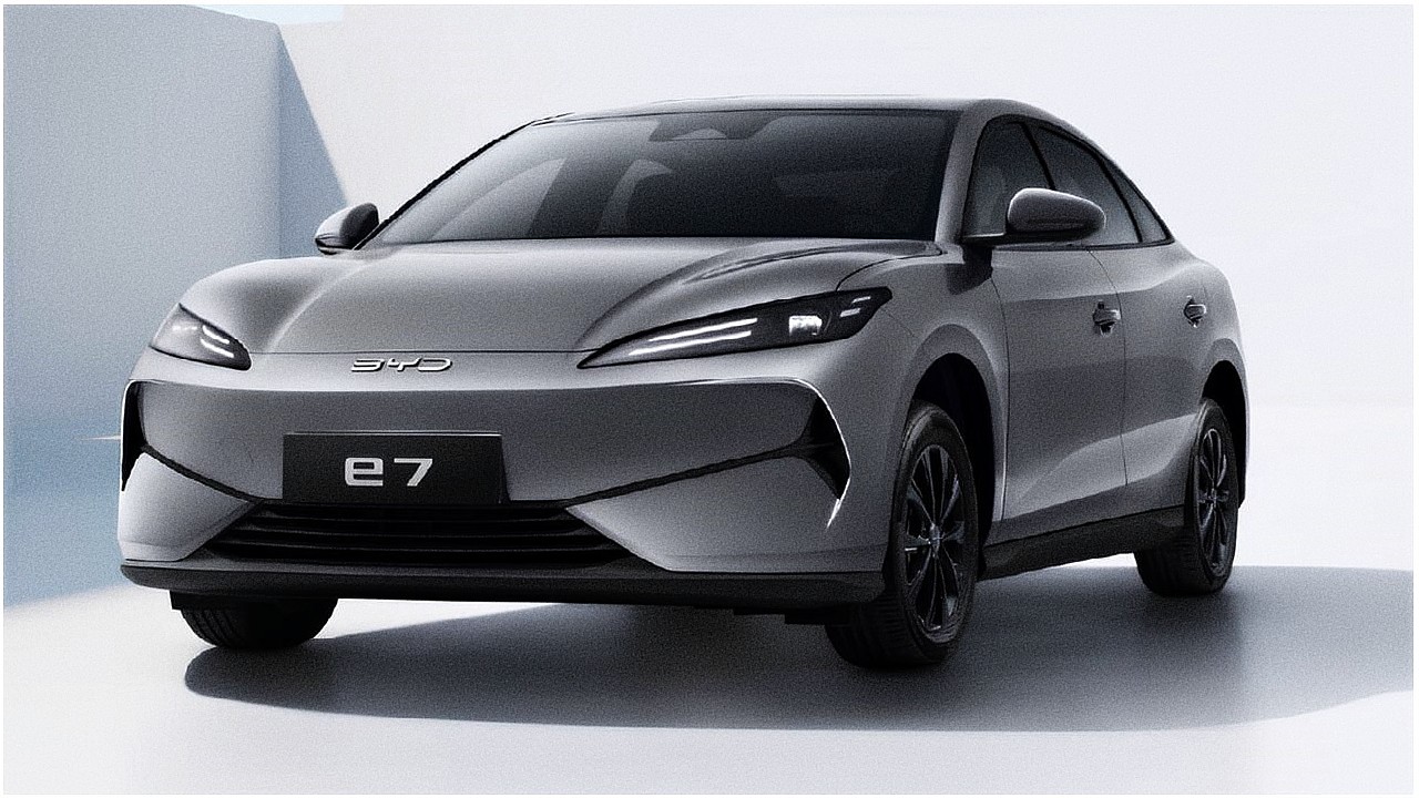 BYD'nin yeni modeli e7 kapış kapış satılır; 550 bin TL'ye satışa sunuldu!