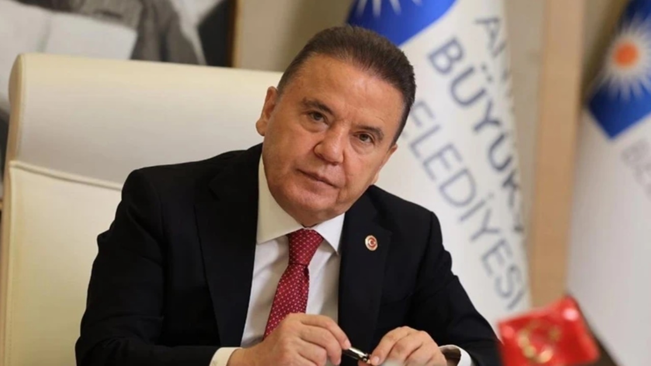 Tutuklu Antalya Büyükşehir Belediye Başkanı Muhittin Böcek hastaneye kaldırıldı