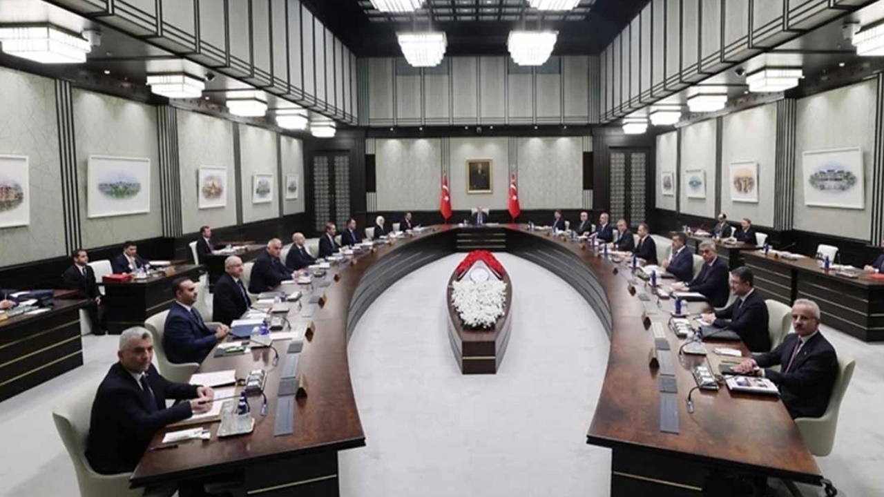 Kabine değişecek mi? Kulisleri çalkalayan bomba iddia
