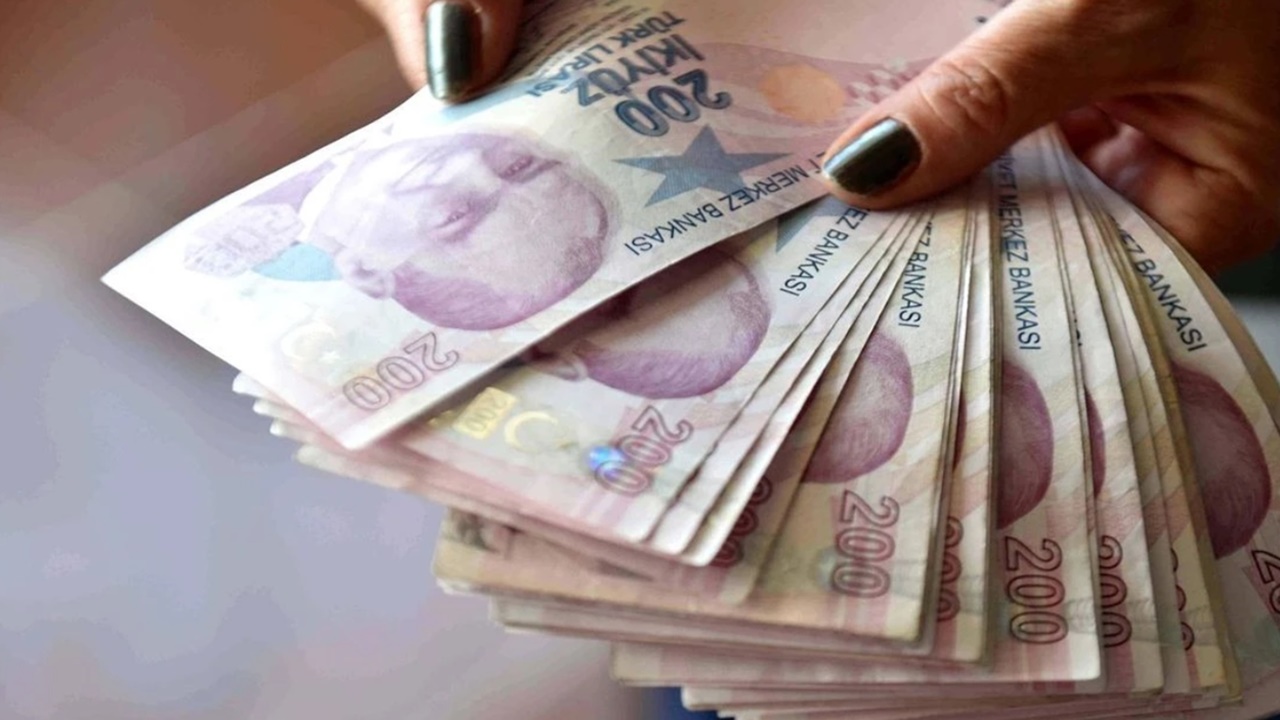 750 Bin TL’nin aylık faiz getirisi rekor kırdı! İşte en yüksek mevduat faizi veren bankalar