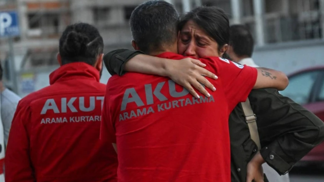 Eskişehir’de yangında şehit olan 10 kişinin DNA incelemesi yapılacak! Cenazeler Adli Tıp’ta