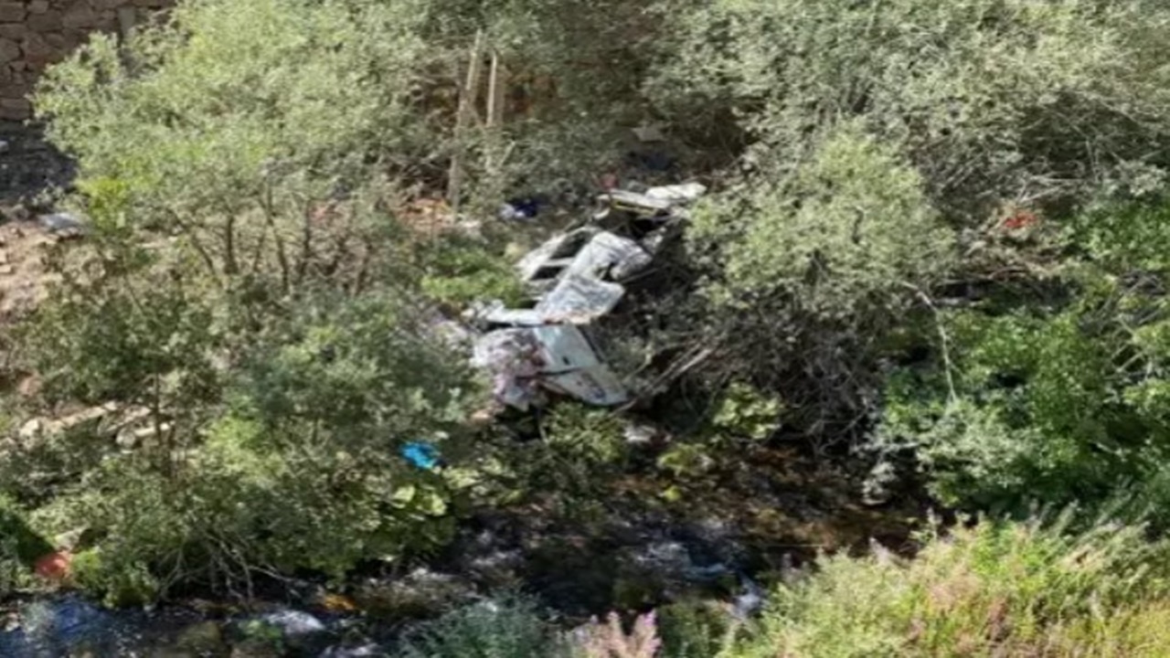 Sivas'ta feci kaza! İşçi minibüsü uçuruma yuvarlandi