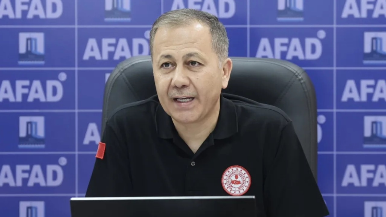 Çanakkale’deki orman yangınları kontrol altında: 2 bin 220 kişi tahliye edildi