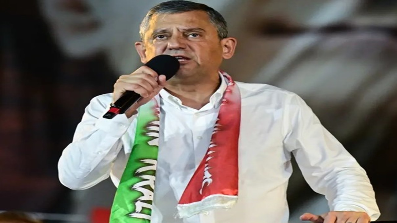 Özgür Özel saat 12 demişti! Ne açıklayacak merak ediliyor