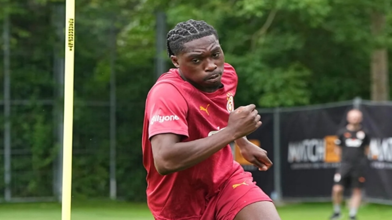 Derrick Köhn Almanya'ya geri dönüyor