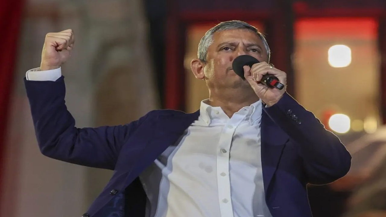 CHP Lideri Özgür Özel’e Soruşturma: “Hakaret” ve “Tehdit” Suçlaması