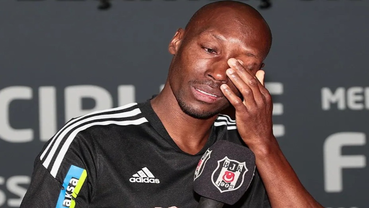 Atiba Hutchinson Türkiye’ye Döndü! Sergen Yalçın’ın Ekibine Katıldı