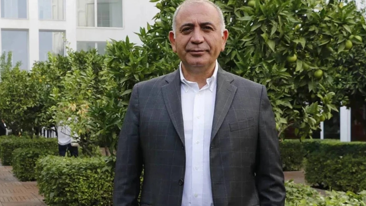 Gürsel Tekin’den Yeni Hamle: Pazartesi İl Binasına Gidecek