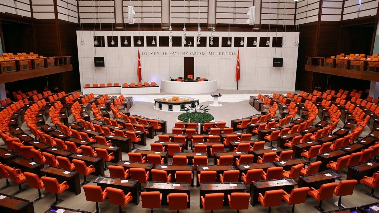 Memur emekli 4a 4b 4c'liler dikkat! O tarihte maaşlara ek zam gündemde