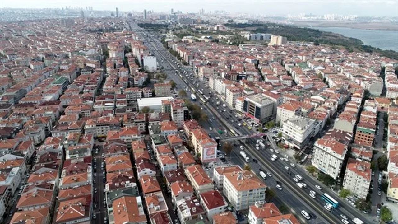 İstanbul'da deprem mi oldu? Avcılar sallandı, sebebi belli oldu
