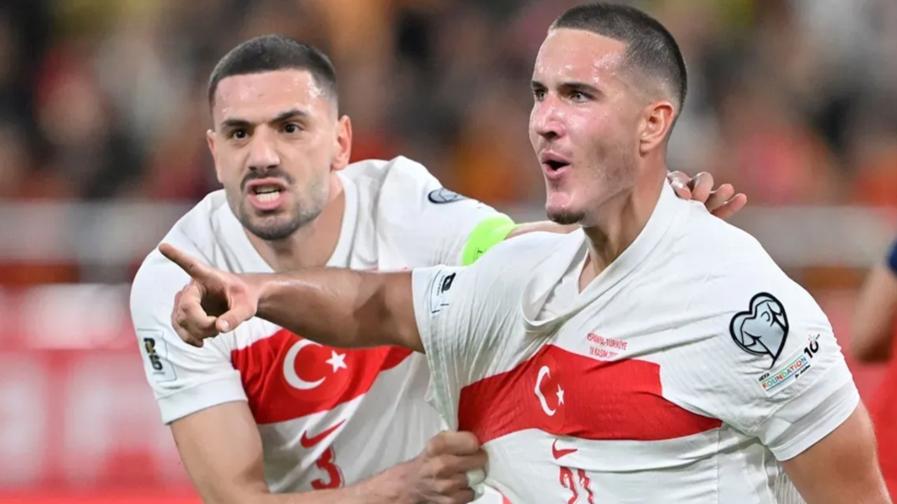 Milli futbolcuya büyük şok: Evinden servet çalındı