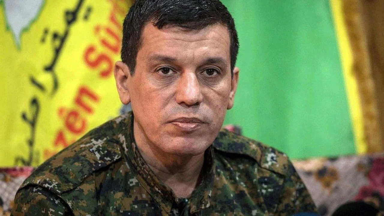 YPG kendini feshetti: Suriye yönetimine entegrasyon başladı