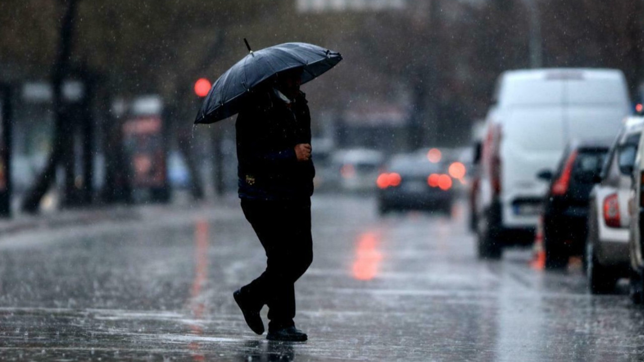 Meteoroloji peş peşe uyardı! Sağanak geliyor, sıcaklıklar sert düşecek