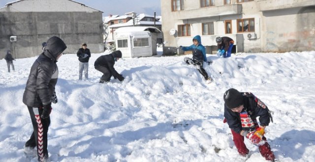 İstanbul'da kar tatili sonrası telafi eğitimi yapılacak