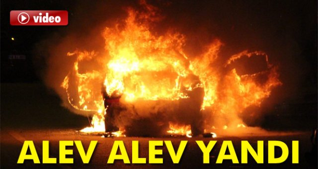 Bodrum’da otomobil sokak ortasında alev alev yandı