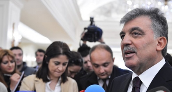 Abdullah Gül'den süpriz Davutoğlu görüşmesi