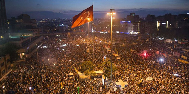 Mehmet Günsur'dan manidar Alobora paylaşımı