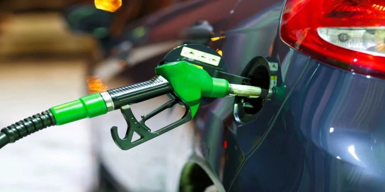 Benzin ve mazota kallavi zam geliyor: Deposuna güvenen yola çıksın! 25 Eylül Pazartesi Akaryakıt Fiyatları
