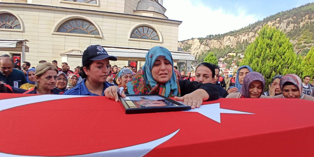 Gaziantep’te Şehit Polis Son Yolculuğuna Uğurlandı