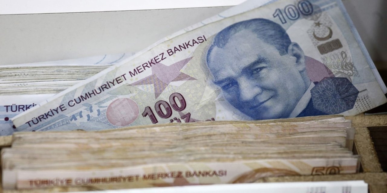 Bakanlıktan 12:30’da onay geldi: Banka hesapları doldu, taştı! 65 yaş ve engelli bakım aylığı erken yattı…