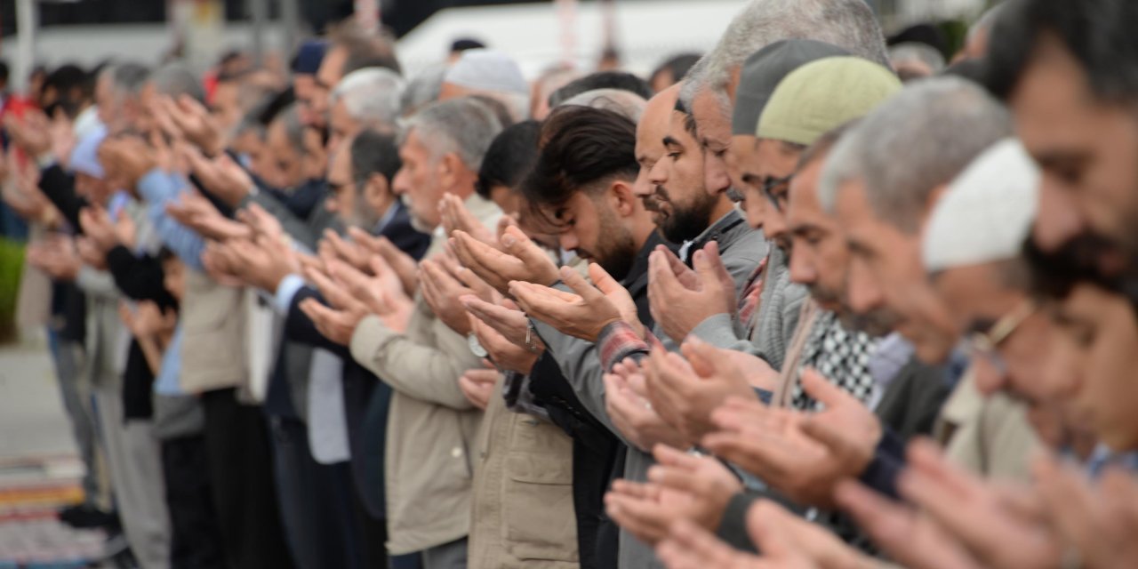 Diyarbakır’dan Filistin’e Destek: ‘’Ordular Aksaya Gitsin’’