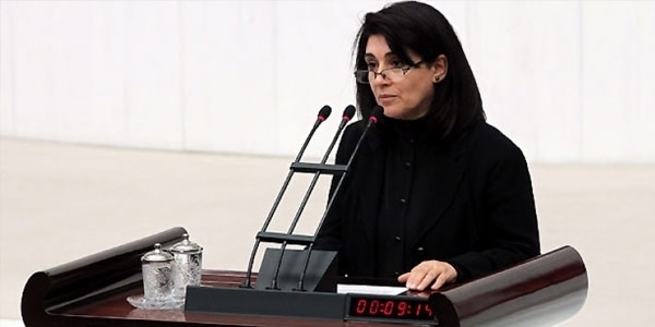 Leyla Zana Kimdir? Gözaltına Alındı